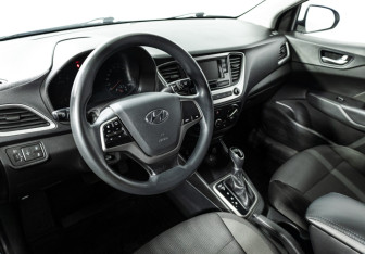 Подержанный автомобиль Hyundai Solaris Sedan 2018 года (11 фото)