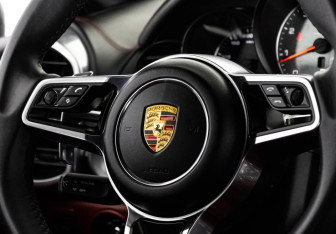 Подержанный автомобиль Porsche Cayenne 2014 года (14 фото)