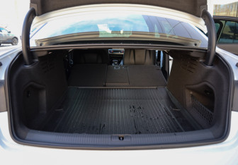 Подержанный автомобиль Audi A4 Sedan 2020 года (32 фото)