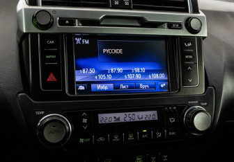 Подержанный автомобиль Toyota Land Cruiser Prado 2016 года (16 фото)