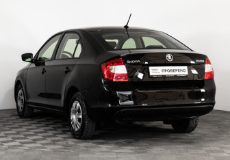 Подержанный автомобиль Skoda Rapid Liftback 2016 года (7 фото)