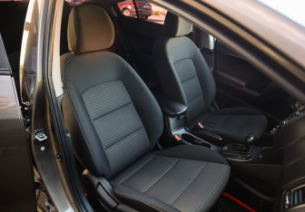 Подержанный автомобиль Kia Cerato Sedan 2015 года (23 фото)