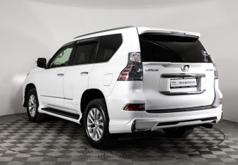 Подержанный автомобиль Lexus GX 2014 года (7 фото)