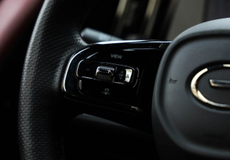 Подержанный автомобиль GAC M8 2024 года (13 фото)