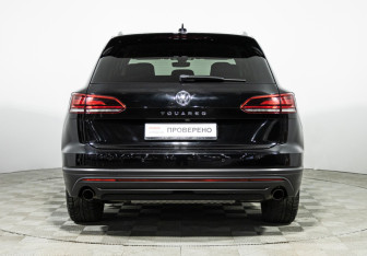 Подержанный автомобиль Volkswagen Touareg 2018 года (6 фото)