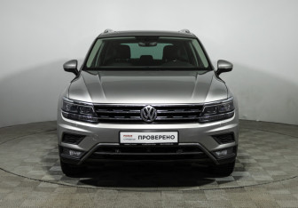 Подержанный автомобиль Volkswagen Tiguan 2017 года (2 фото)
