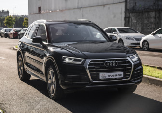 Подержанный автомобиль Audi Q5 2019 года (5 фото)