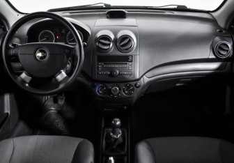 Подержанный автомобиль Chevrolet Aveo Sedan 2009 года (14 фото)