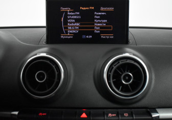 Подержанный автомобиль Audi A3 Hatchback 2013 года (15 фото)