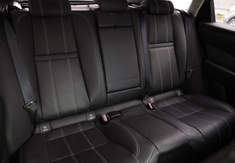 Подержанный автомобиль Land Rover Range Rover Velar 2018 года (26 фото)
