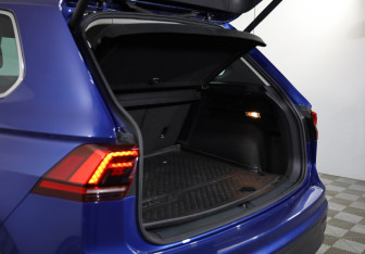 Подержанный автомобиль Volkswagen Tiguan 2018 года (20 фото)