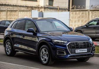Подержанный автомобиль Audi Q5 2021 года (5 фото)
