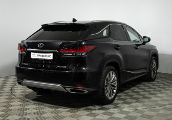 Подержанный автомобиль Lexus RX 2021 года (5 фото)