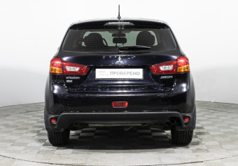 Подержанный автомобиль Mitsubishi ASX 2013 года (6 фото)