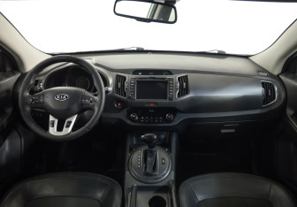 Подержанный автомобиль Kia Sportage 2011 года (9 фото)