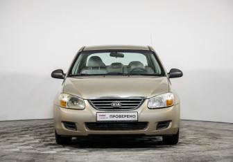 Подержанный автомобиль Kia Cerato Sedan 2008 года (2 фото)