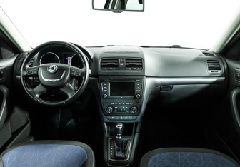 Подержанный автомобиль Skoda Yeti 2013 года (13 фото)