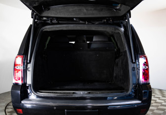 Подержанный автомобиль Chevrolet Tahoe 2019 года (9 фото)