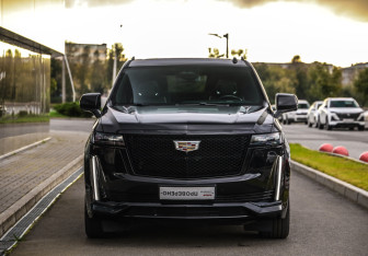 Подержанный автомобиль Cadillac Escalade Suv 2022 года (4 фото)