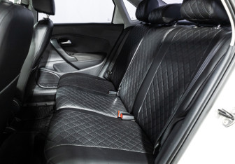 Подержанный автомобиль Volkswagen Polo Sedan 2012 года (10 фото)