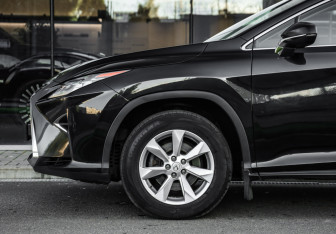 Подержанный автомобиль Lexus RX 2016 года (10 фото)