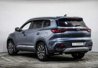 Подержанный автомобиль Chery Tiggo 8 2022 года (7 фото)