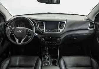 Подержанный автомобиль Hyundai Tucson 2018 года (10 фото)