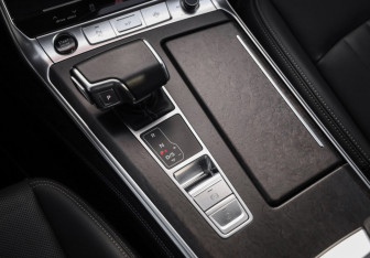 Подержанный автомобиль Audi A6 Sedan 2020 года (25 фото)