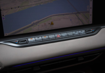 Подержанный автомобиль Voyah Free 2024 года (17 фото)