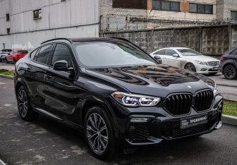 Подержанный автомобиль BMW X6 2019 года (5 фото)