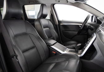 Подержанный автомобиль Volvo XC70 2014 года (11 фото)