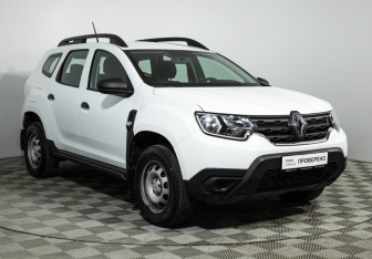 Подержанный автомобиль Renault Duster 2021 года (3 фото)