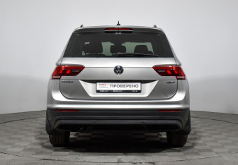 Подержанный автомобиль Volkswagen Tiguan 2020 года (6 фото)