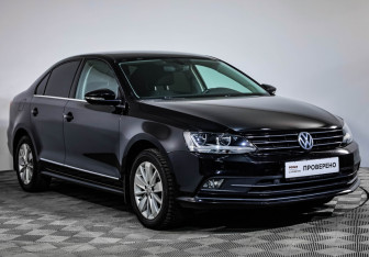 Подержанный автомобиль Volkswagen Jetta Sedan 2017 года (3 фото)