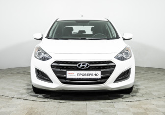 Подержанный автомобиль Hyundai i30 Hatchback 2015 года (2 фото)
