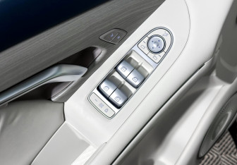 Подержанный автомобиль Voyah Free 2025 года (10 фото)