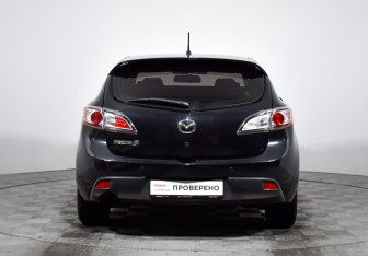 Подержанный автомобиль Mazda 3 Hatchback 2011 года (6 фото)