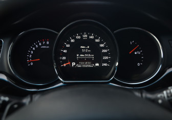 Подержанный автомобиль Kia Ceed Hatchback 2015 года (17 фото)