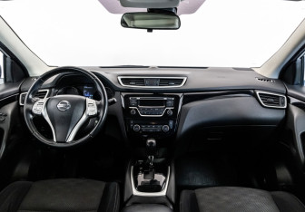 Подержанный автомобиль Nissan Qashqai 2018 года (11 фото)