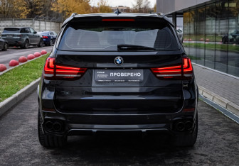 Подержанный автомобиль BMW X5 2013 года (5 фото)