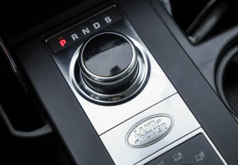 Подержанный автомобиль Land Rover Discovery 2018 года (18 фото)