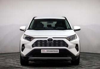 Подержанный автомобиль Toyota RAV4 2019 года (2 фото)