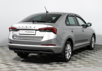 Подержанный автомобиль Skoda Rapid Liftback 2021 года (5 фото)