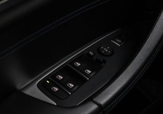 Подержанный автомобиль BMW X4 2018 года (21 фото)