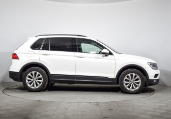 Подержанный автомобиль Volkswagen Tiguan 2018 года (5 фото)
