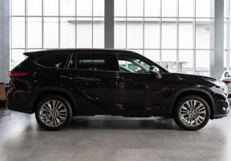 Новый Toyota Highlander 2025 (5 фото)