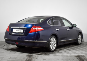 Подержанный автомобиль Nissan Teana 2009 года (5 фото)