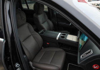 Подержанный автомобиль LiXiang L9 2024 года (26 фото)