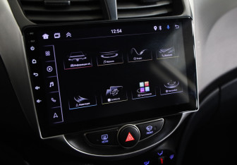 Подержанный автомобиль Hyundai Solaris Sedan 2015 года (12 фото)