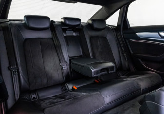 Подержанный автомобиль Audi A6 Sedan 2018 года (32 фото)